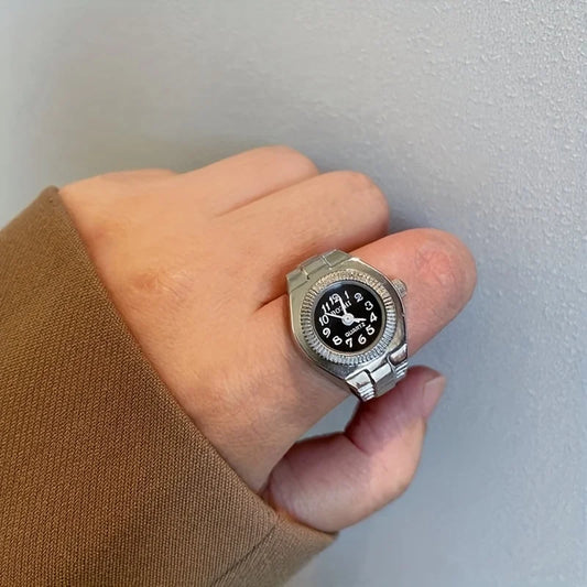 Minimalist Finger Ring Watch – Retro Mini Design for Men & Women | Trendy & Ultra-Compact Timepiece